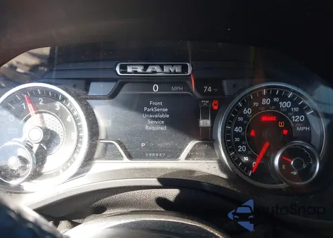 2019 Ram 1500 Laramie 4X4 5'7 Box z USA, uszkodzony, nr VIN 1C6SRFJT2KN808213